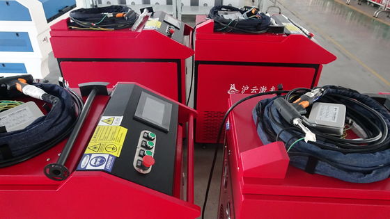 পোর্টেবল হ্যান্ডহেল্ড লেজার ওয়েল্ডার 1000W 1500W 2000W 3000W কাটিয়া গতি 100m/min
